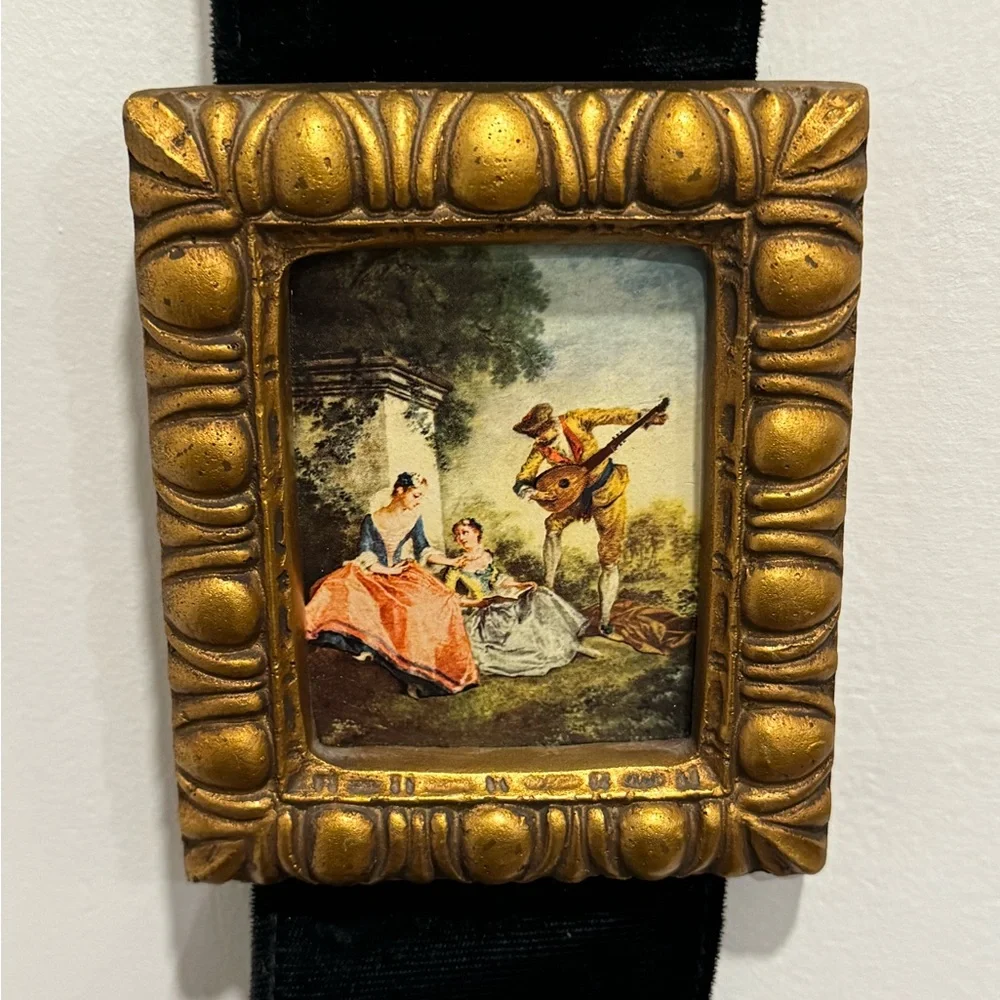 N/A vintage framed